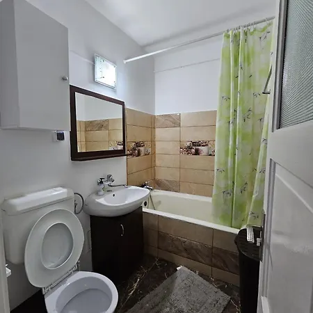In Regim Hotelier Appartement Boekarest